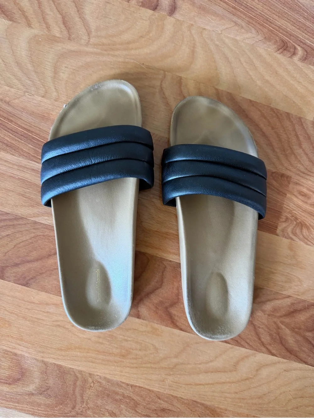 Beatrice Valenzuela Black and Tan Slide Sandals - Picture 3 of 9